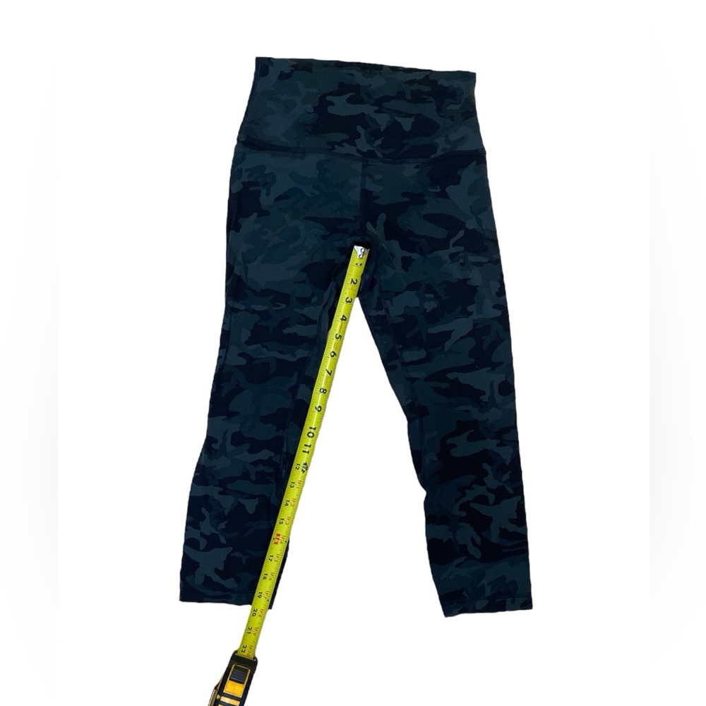 Lululemon Women’s Leggings Size 6 Cropped 29 Inch Dark Camo Green